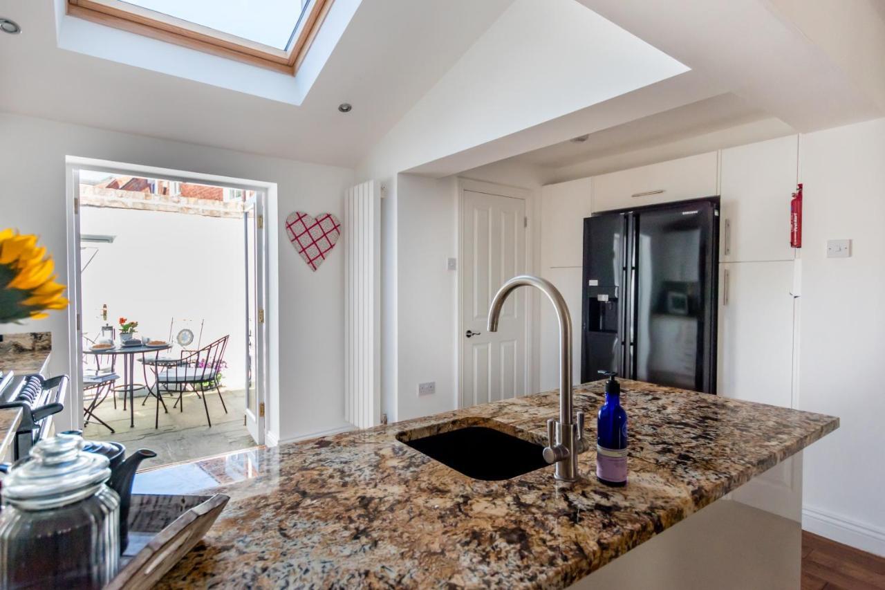 48 Fairfax Street Villa ยอร์ค ภายนอก รูปภาพ